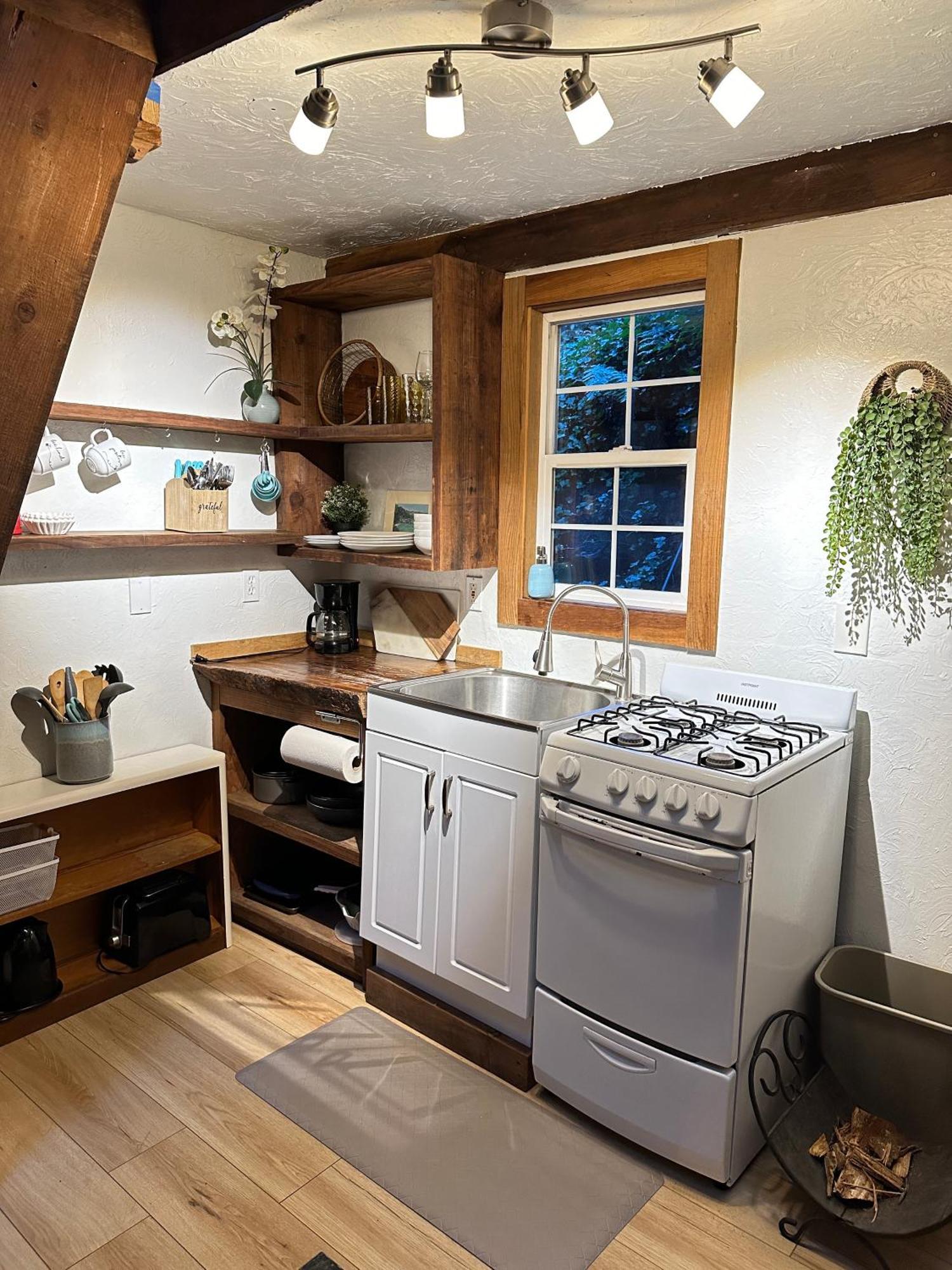 Lofted Studio Cabin In The Redwoods! Guest House Notleys Landing Luaran gambar